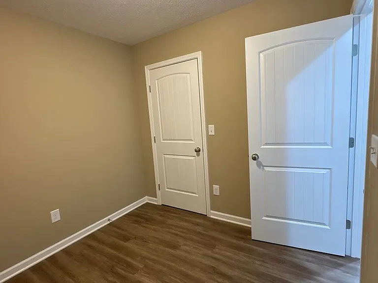 517 Weaver St #5 — Photo 6
