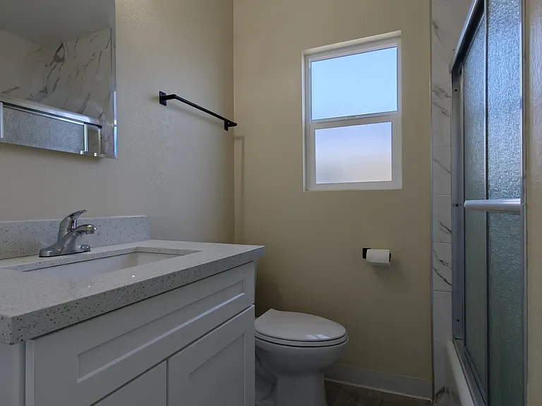 10223 Darby Ave #4 — Photo 5