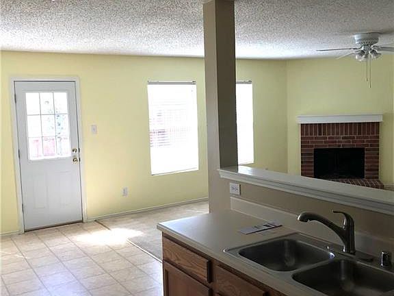 4th image of 2513 Barksdale Dr