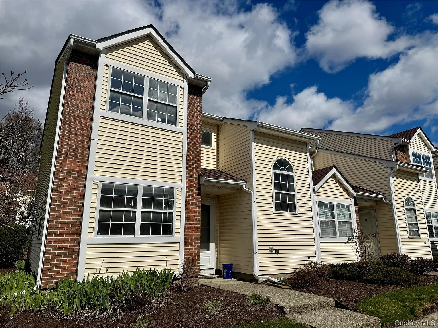 2 bed, 1.5 bath, 1460 sqft, $2,350 — Photo 3