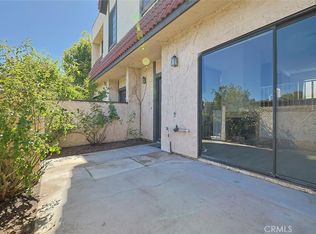 27669 Ironstone Dr APT 3, Santa Clarita, CA 91387