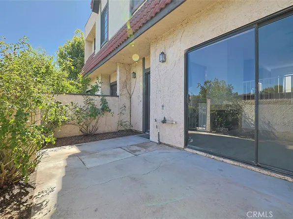 27669 Ironstone Dr APT 3, Santa Clarita, CA 91387