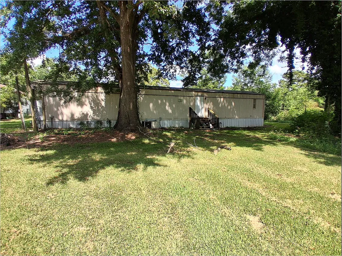 2 bed, 728 sqft, $675 — Photo 2