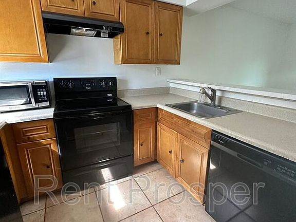 5th image of 338 Scottsdale Sq #338