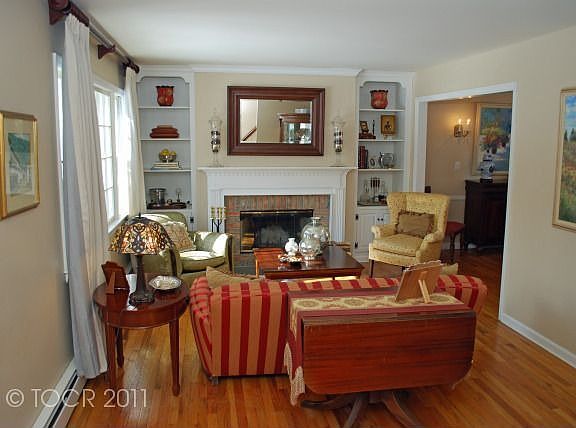 3rd image of 572 Eder Ave