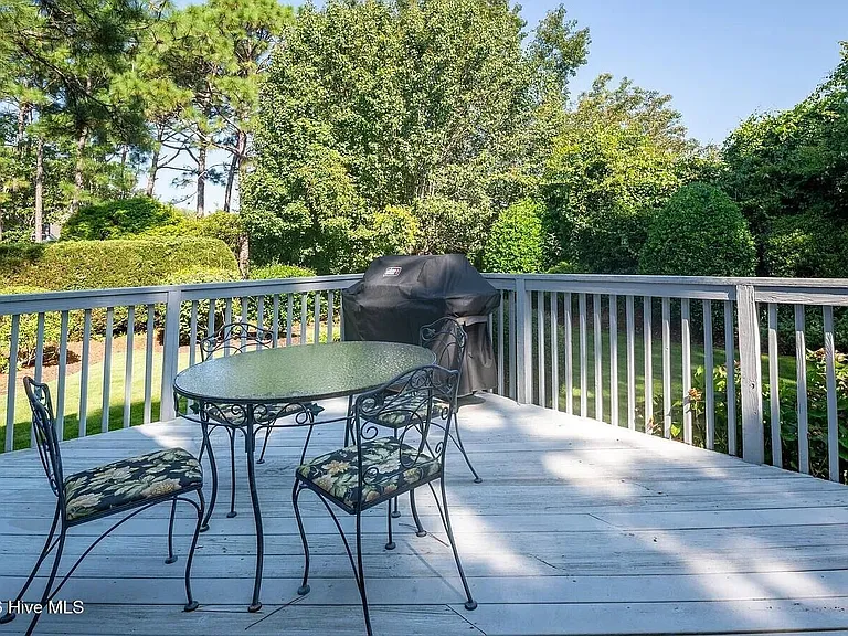 3326 Saint James Dr SE — Photo 18
