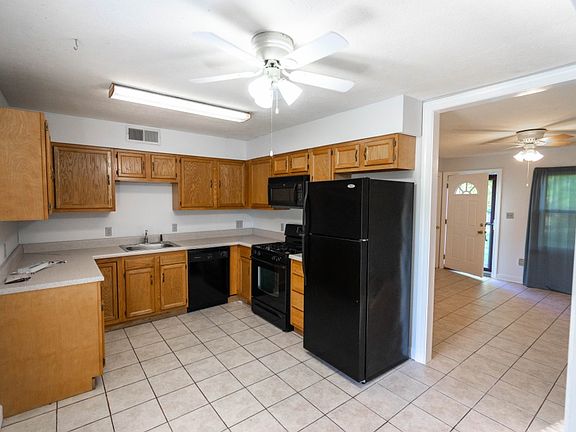5th image of 299 Countrywood Pl