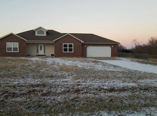 22795 Gladstone Rd, Lebanon, MO 65536