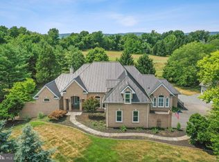 17811 Stoneleigh Dr, Round Hill, VA