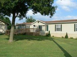 24916 Parade Dr, Lebanon, MO 65536