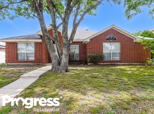 729 Deloach Dr, Cedar Hill, TX 75104
