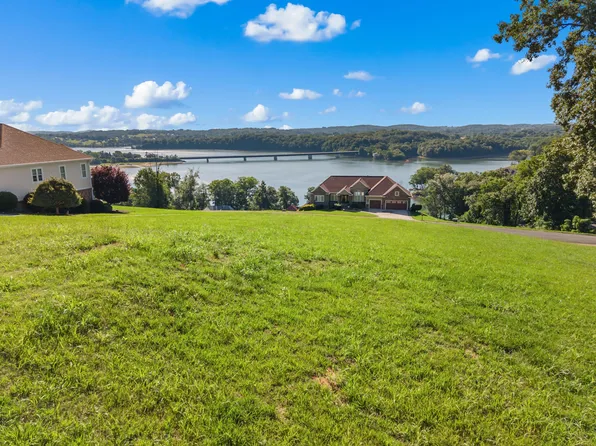 2465 Starboard Crest Rd, Morristown, TN 37814