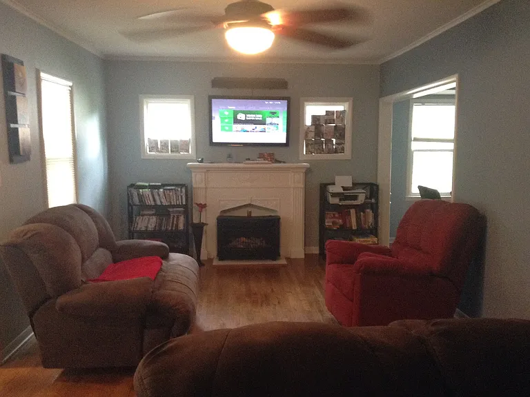 5125 Parish Dr — Photo 2