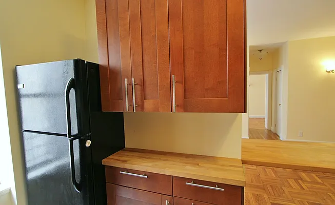 Rented by Julianna Realty Corp | media 25