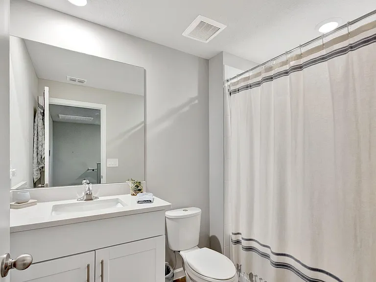345 SE Angler Dr — Photo 20