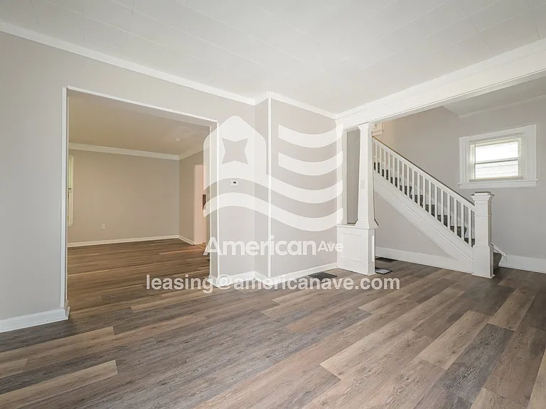1181752_002_living_room_2.jpg