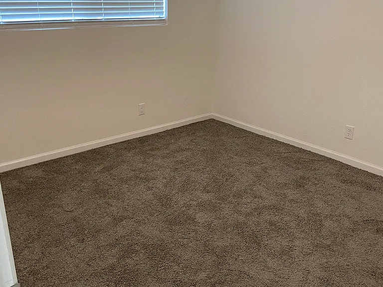 40 W Beverly Dr — Photo 6