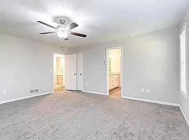 458 Woodstone West Dr — Photo 9