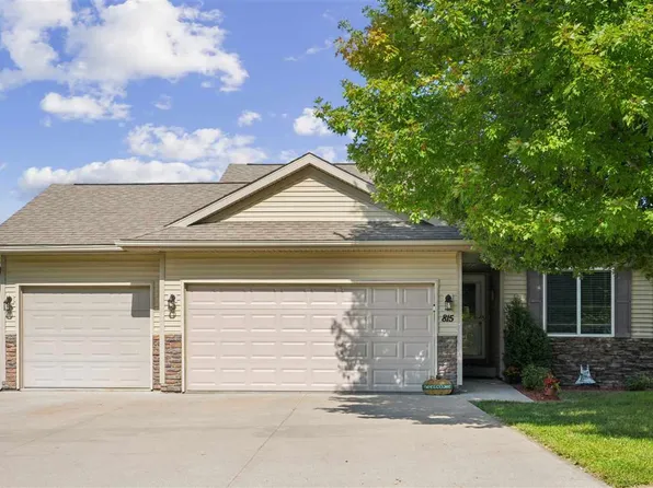 815 10th Avenue Pl, Coralville, IA 52241
