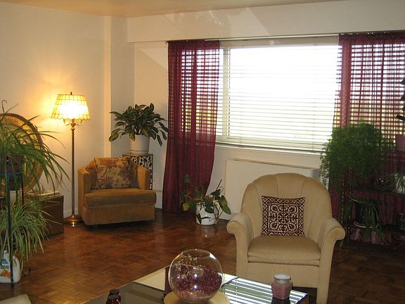 5th image of 377 S Harrison St APT 11D