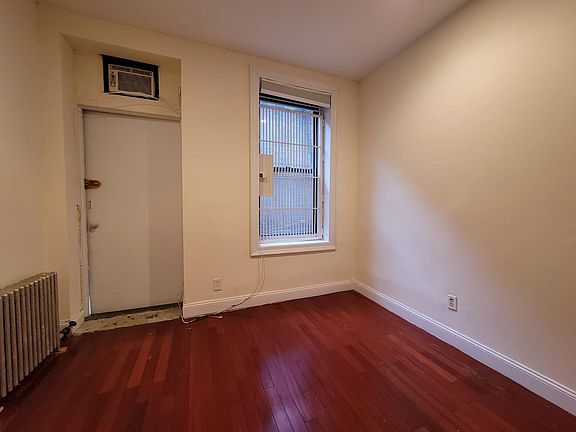 3rd image of 256 E 10th St #1O