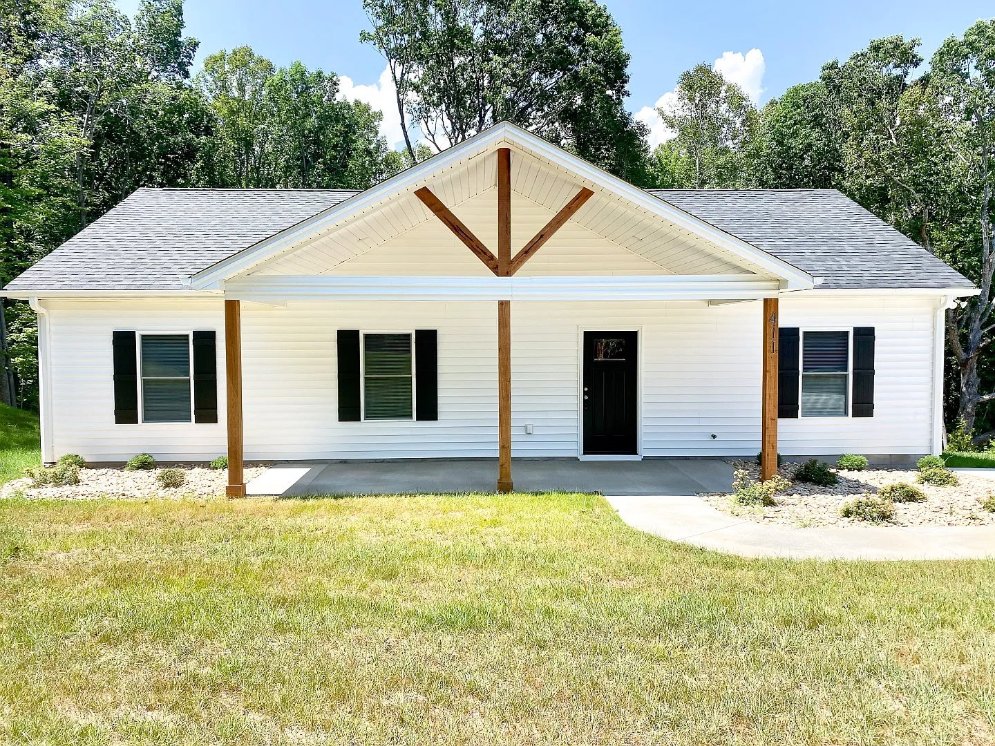 411 Pleasant Hill Rd — Photo 1