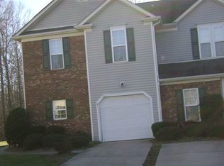 8819 Cinnabay Dr, Charlotte, NC 28216