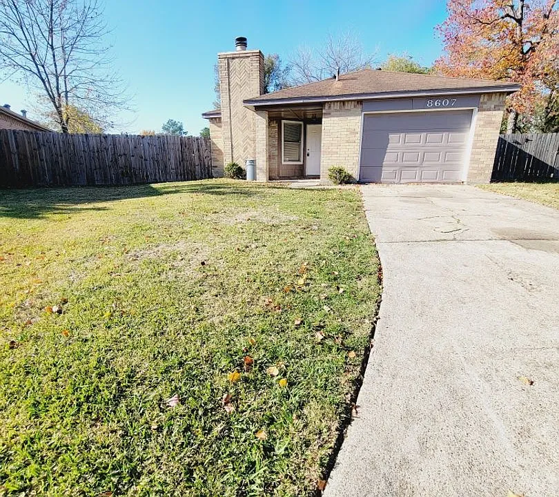8607 Crystal Cove Cir