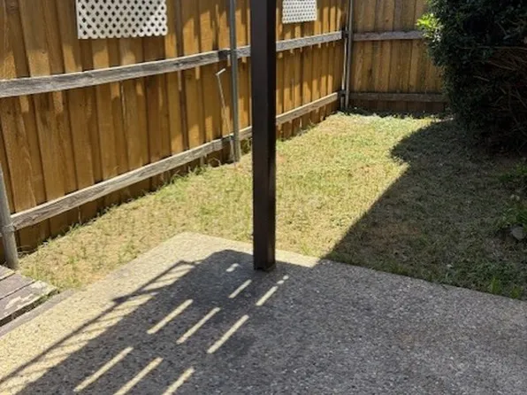 1437 Cavender Dr #101, Hurst, TX 76053