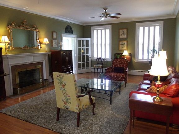 4th image of 607 Watford Ave