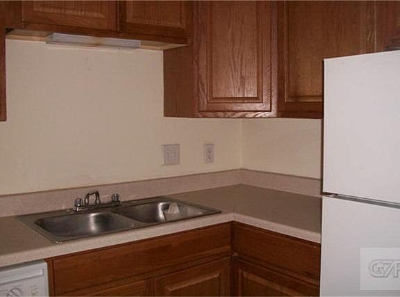 2nd image of 325 Church St APT 234