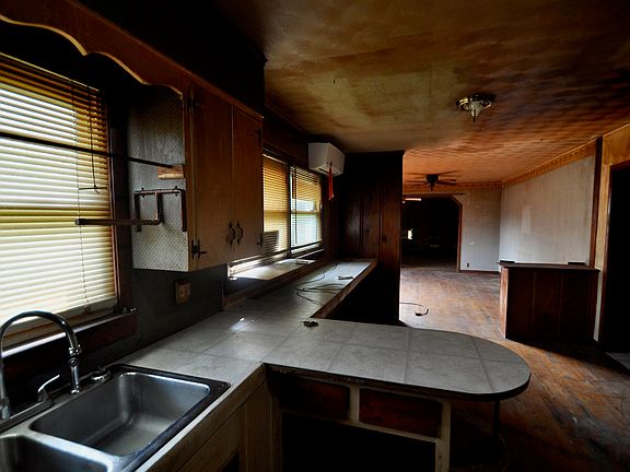 2nd image of 3057 County Road 1223
