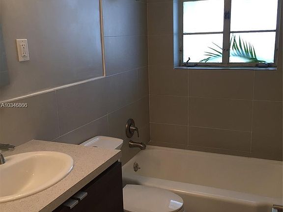 5th image of 7805 NE Bayshore Ct APT 8