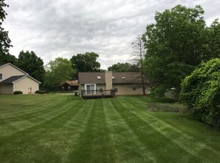 202 Nottingham Ct, Fairview Heights, IL 62208