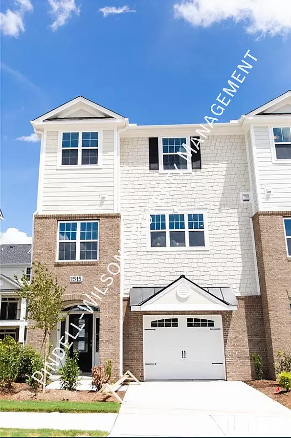 Coming Soon! Beautiful 3 bd, 4 bath townhouse in Carpenter Village Cary — Photo 1