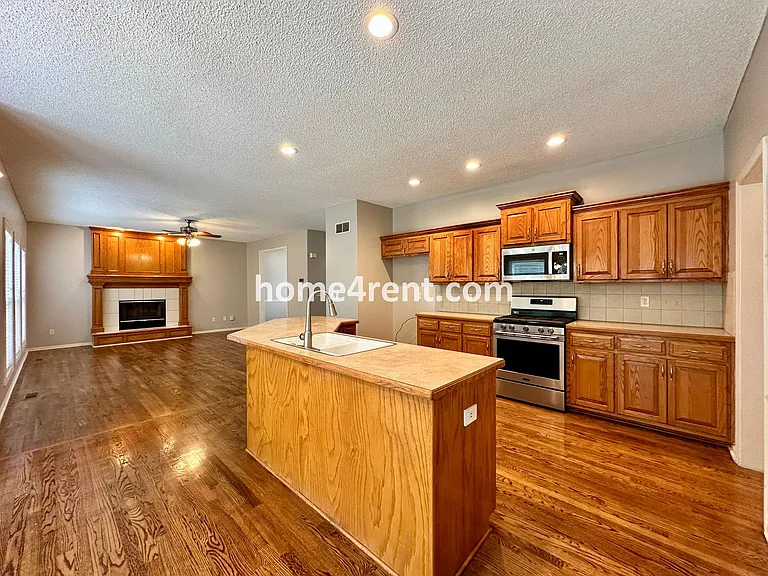 17825 W 160th St — Photo 20