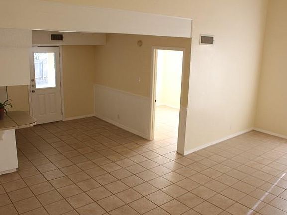 3rd image of 8208 Hood Cir #B
