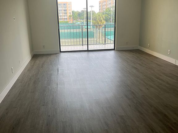 2nd image of 2828 Tennis Club Dr APT 302