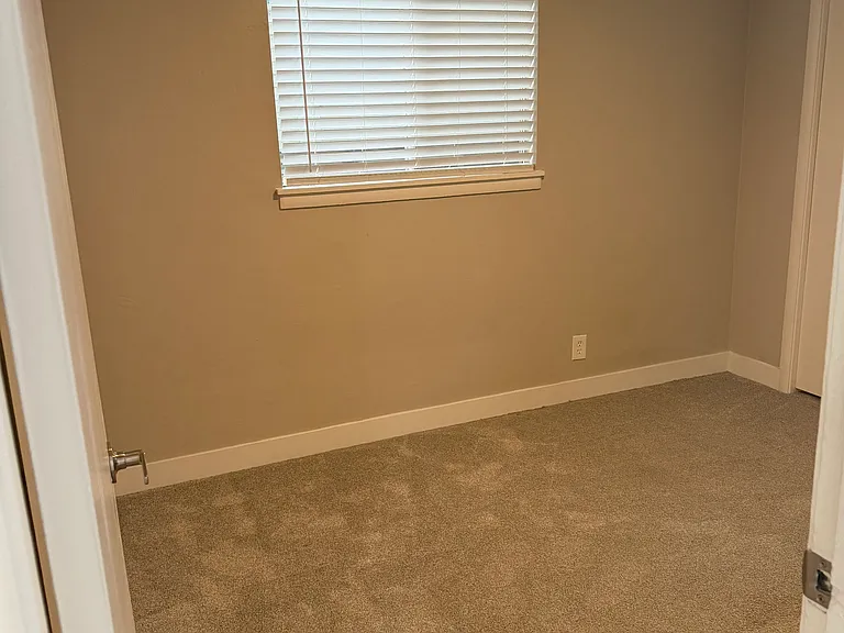 1620 G St — Photo 6