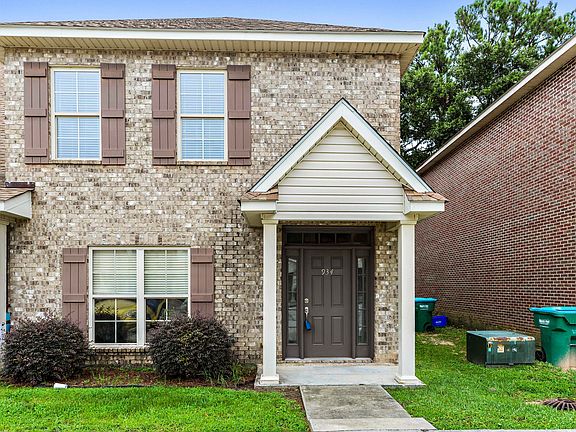 2nd image of 904 Jefferson Dr #904