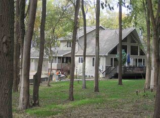 5741 Timber Ridge Rd, Cedar Falls, IA 50613