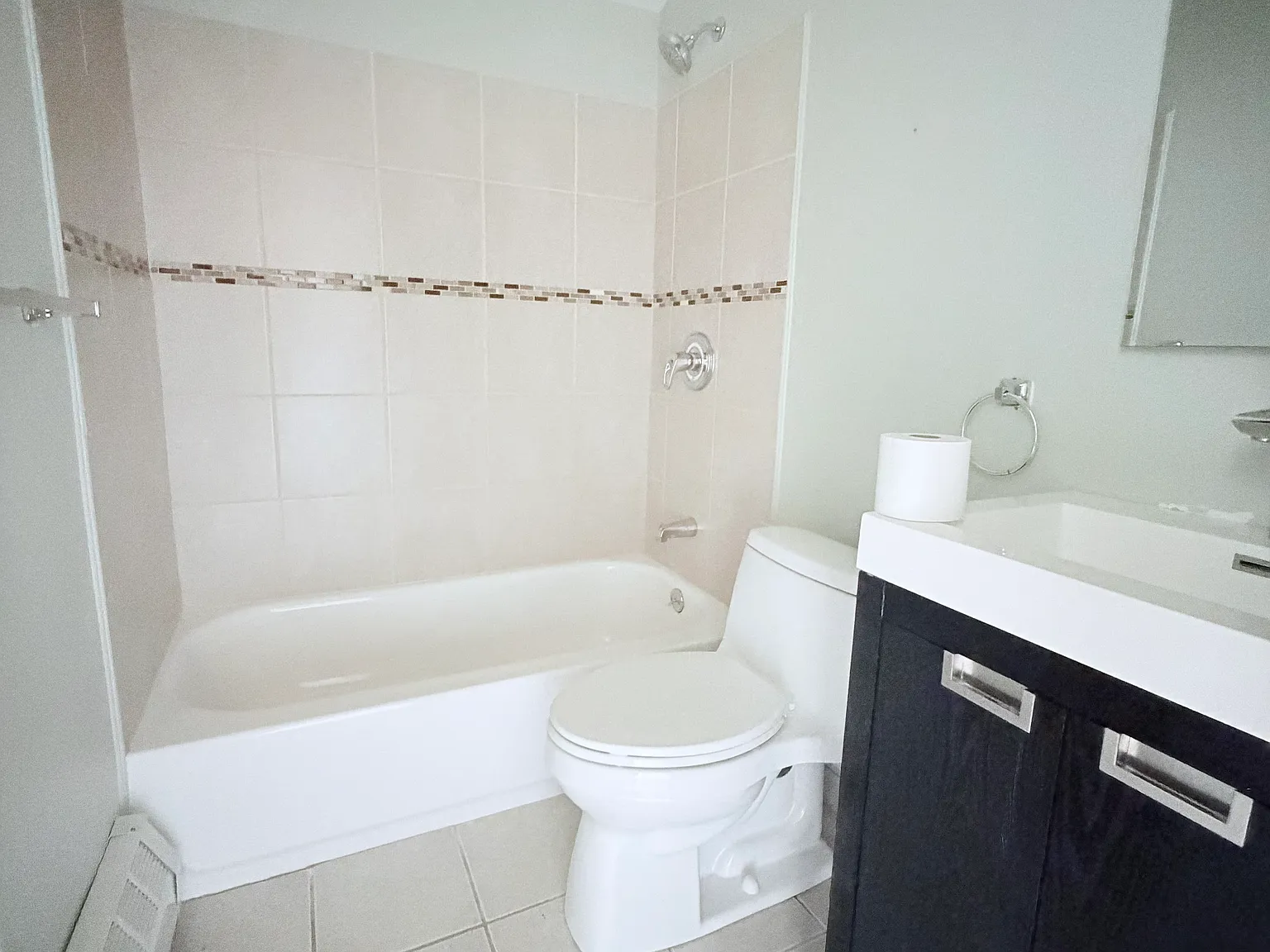 Norton Ave, Bronx — Photo 2