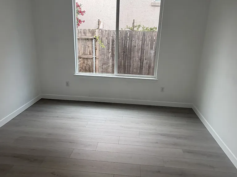 109 Cropton Ct — Photo 54