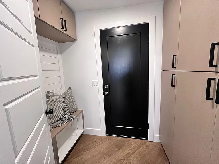 4555 S Nob Hill St — Photo 3