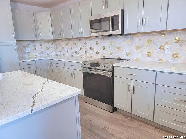 7714 Cortland Oak — Photo 2