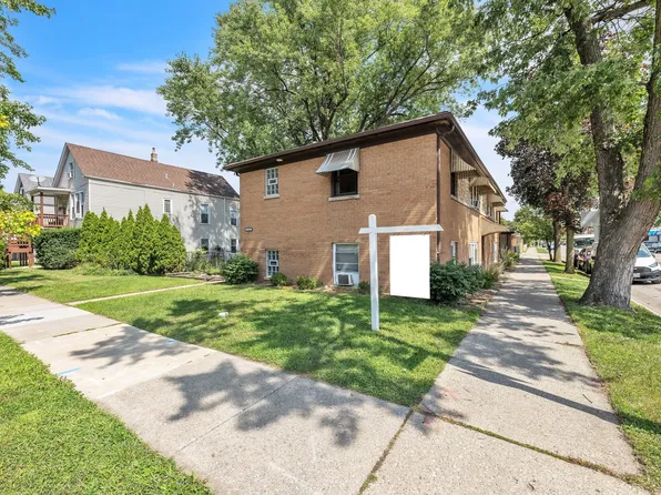 1547 Clinton Ave, Berwyn, IL 60402
