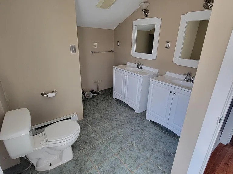 16 Eagleville Rd — Photo 5