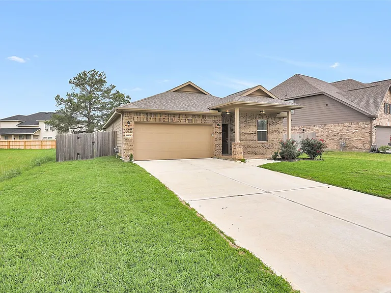18806 Legend Oaks Dr — Photo 2