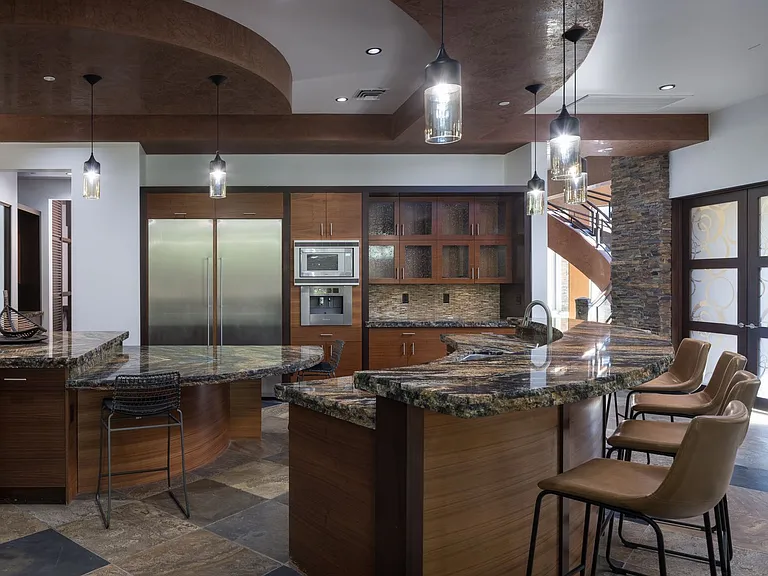 17 Soaring Bird Ct — Photo 8