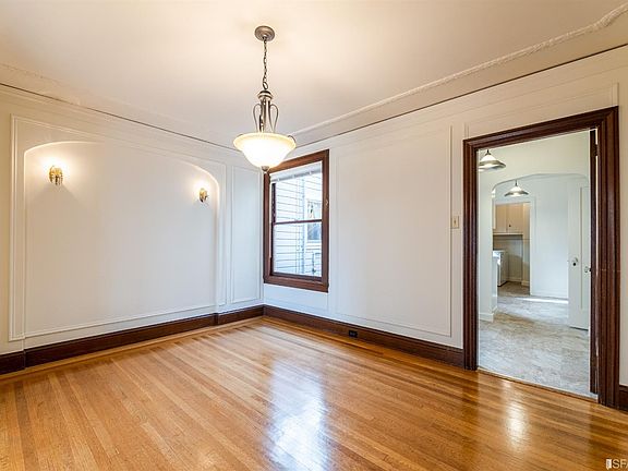2nd image of 3478 Scott St